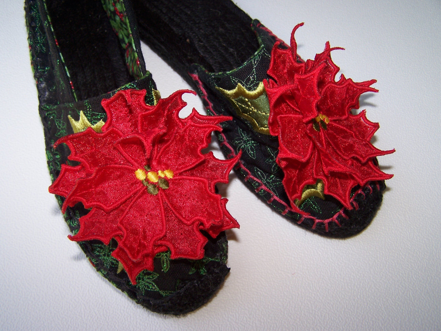 3D Poinsettia Espadrille Shoe Pattern