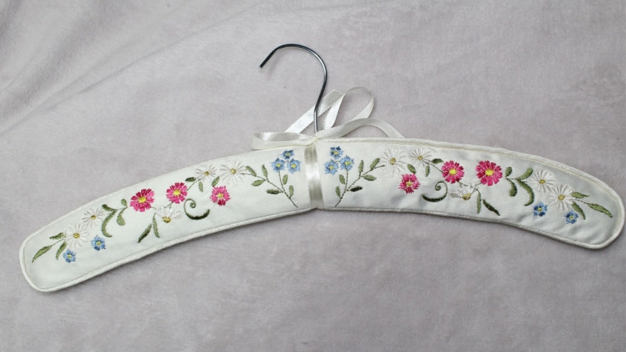 Dainty Hangers 2 DESIGN SET