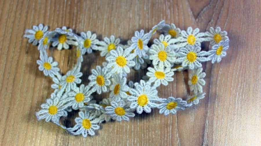 Daisy Lace Trim